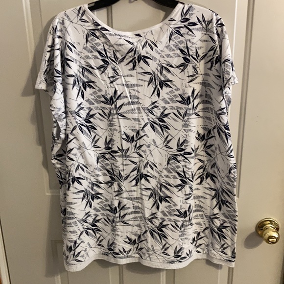 CJ Banks white/navy blouse - Picture 2 of 8